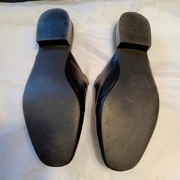 Black Floral Cape Robbin Mules - Picture 6 of 7